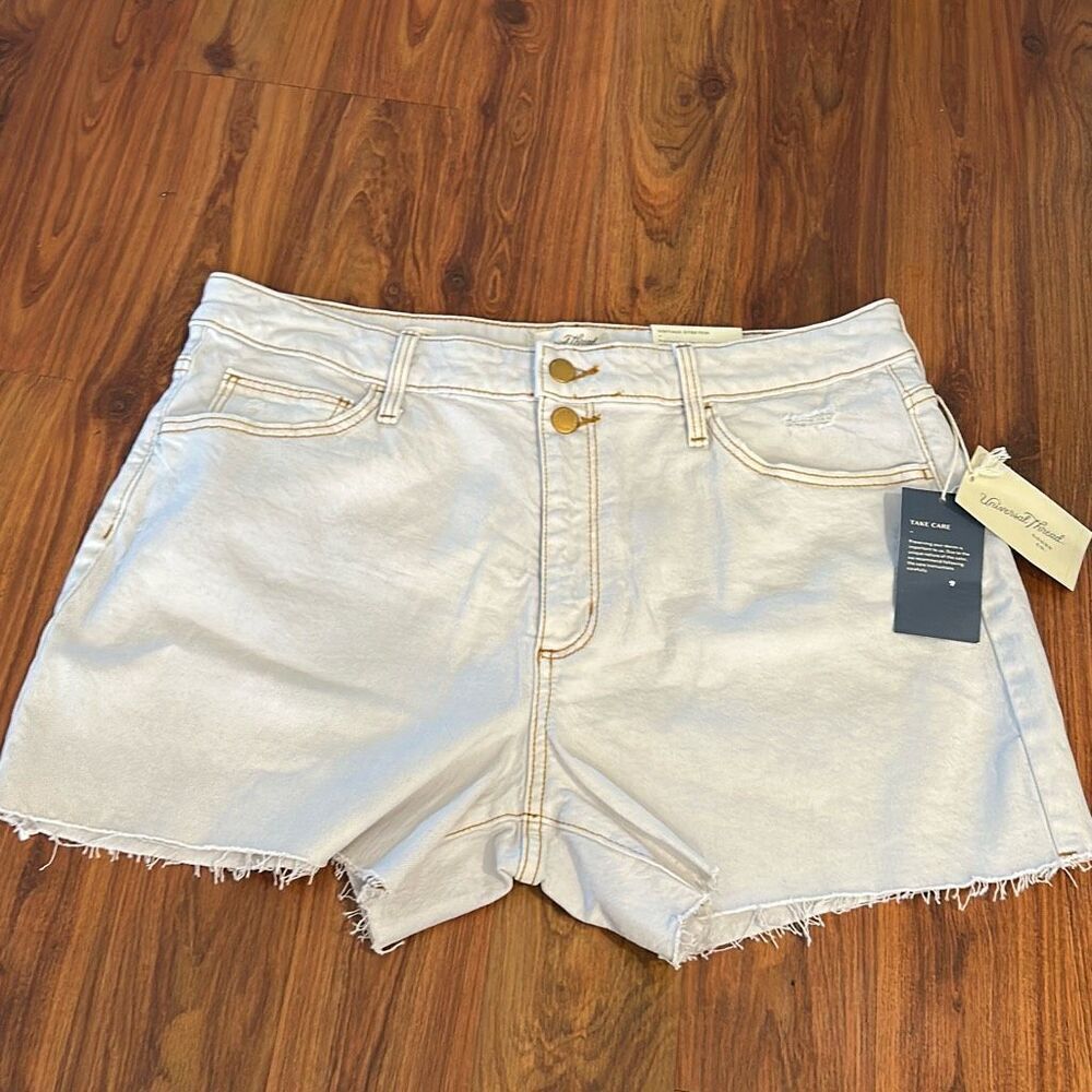 NWT Universal Thread vintage  stretch jean midi shorts size 14